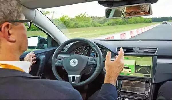 汽車FPC之汽車行業(yè)旳十大汽車科技來襲?。? title=